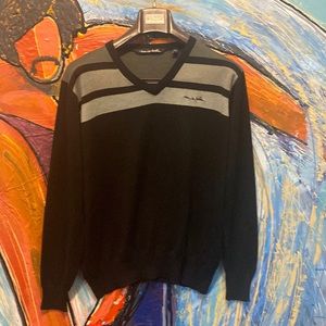 Travis Mathew Large Black sweater
